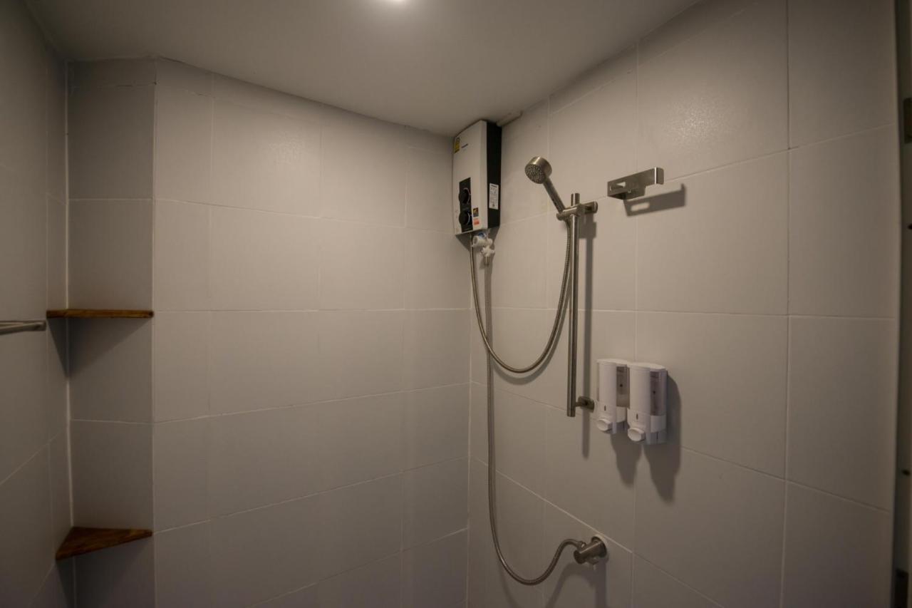 4Share Hostel (Adults Only) Bangkok Dış mekan fotoğraf