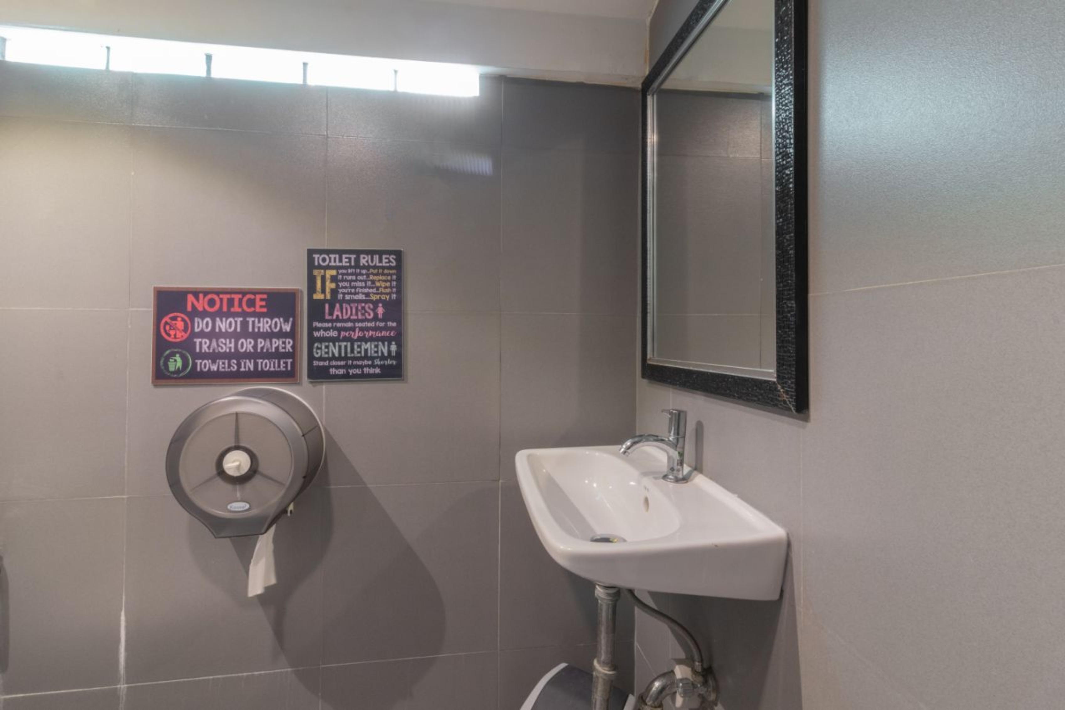 4Share Hostel (Adults Only) Bangkok Dış mekan fotoğraf