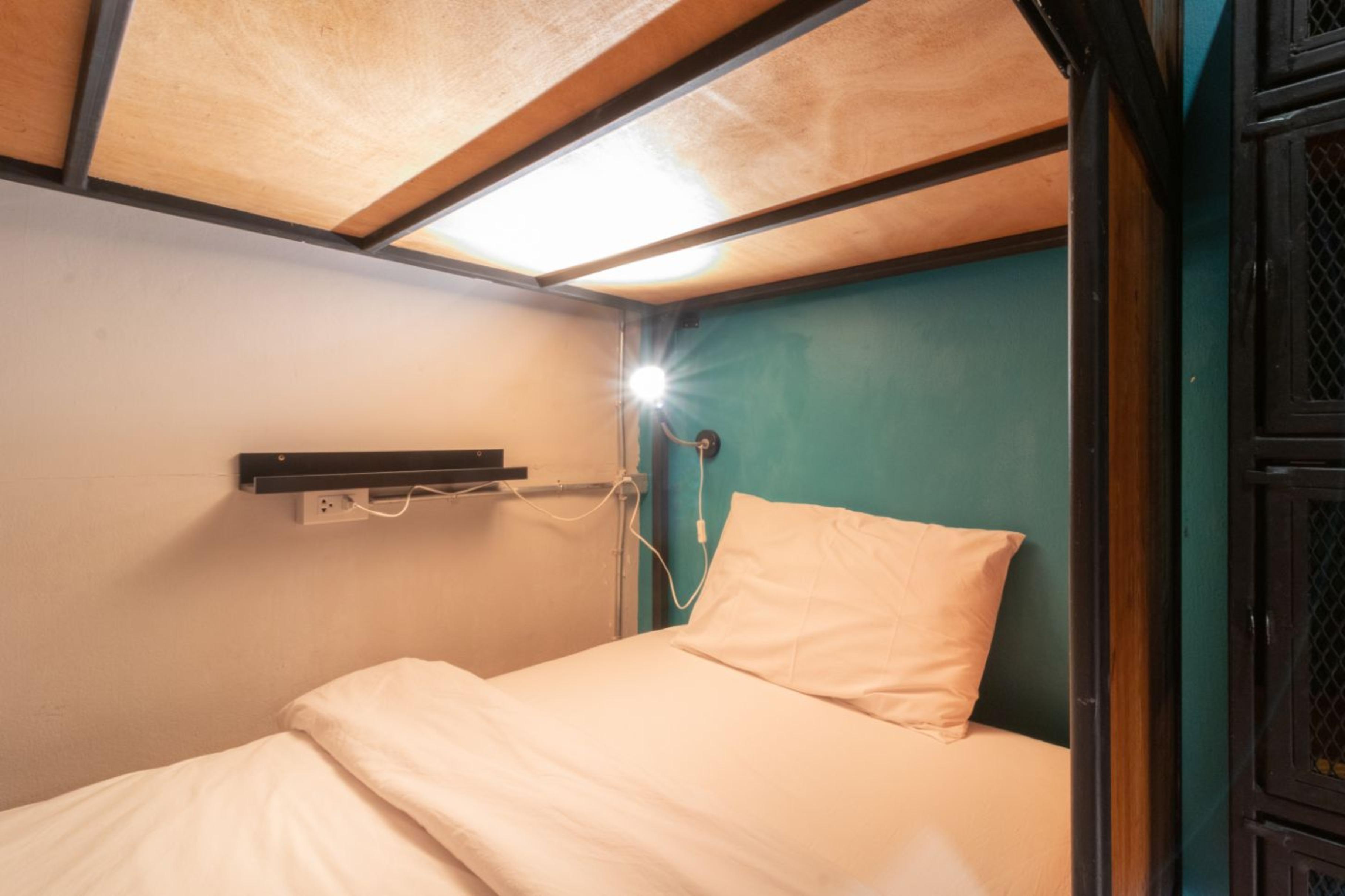4Share Hostel (Adults Only) Bangkok Dış mekan fotoğraf